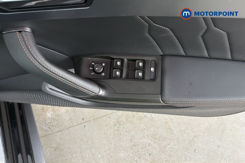 Cupra Leon V1 Design Edition 2.0 Tsi 190Ps Dsg White #25