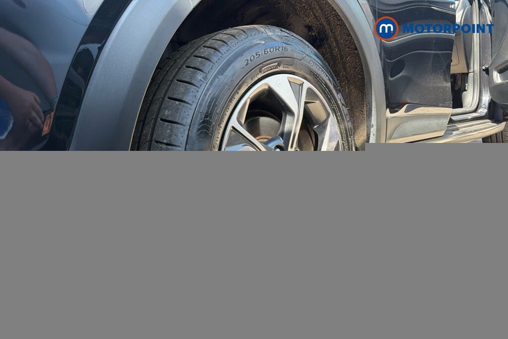 Kia Xceed 2 Red #25