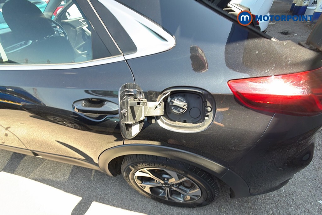 Kia Xceed 2 Red #21