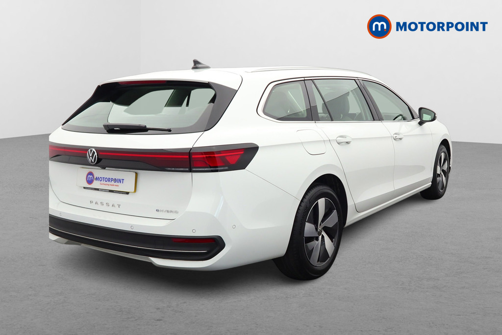 Volkswagen Passat 1.5 Tsi Ehybrid Life Dsg White #5