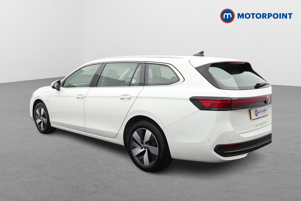 Volkswagen Passat 1.5 Tsi Ehybrid Life Dsg White #4