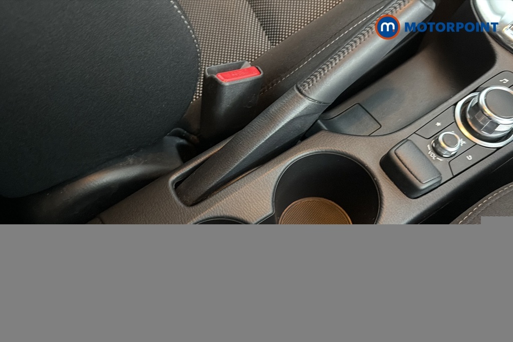 Mazda 2 Se Plus Red #16