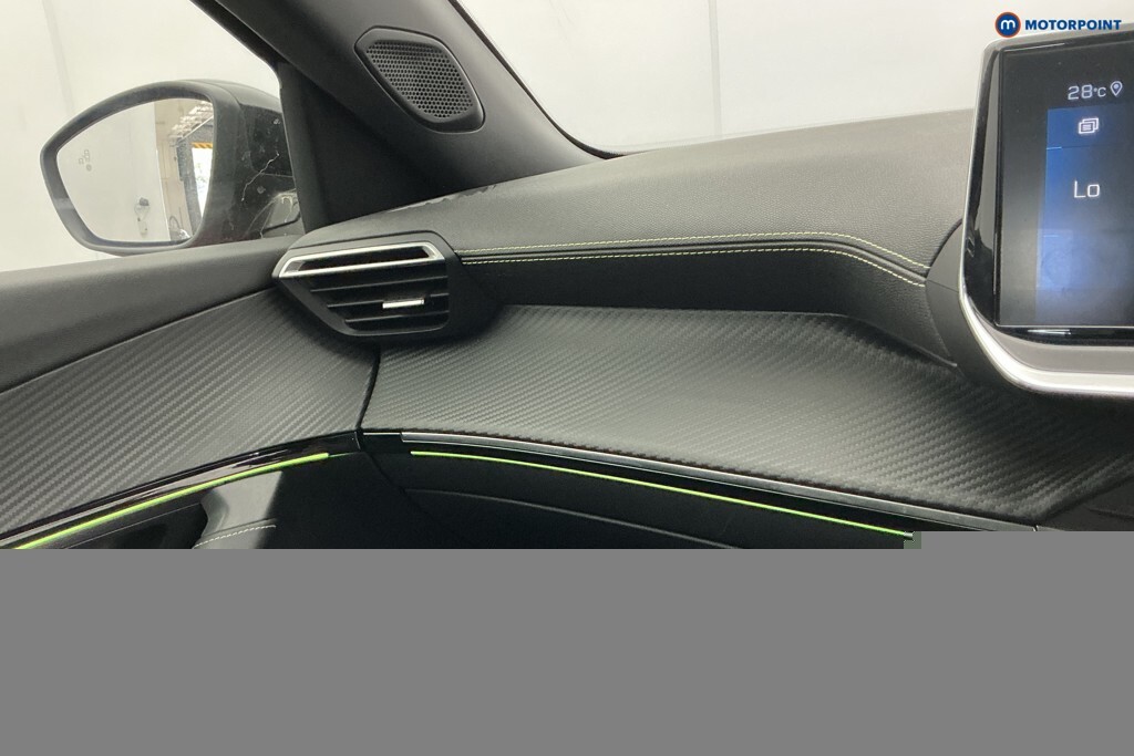 Peugeot 2008 Puretech Ss Active Black #24