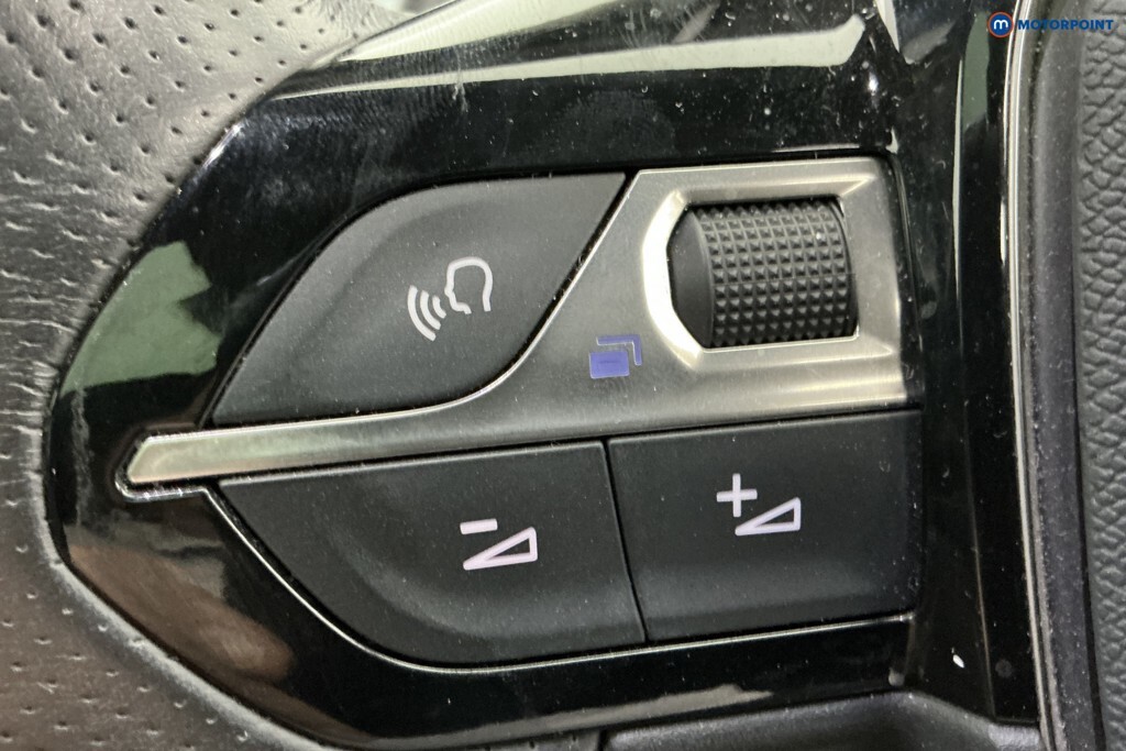 Peugeot 2008 Puretech Ss Active Black #26