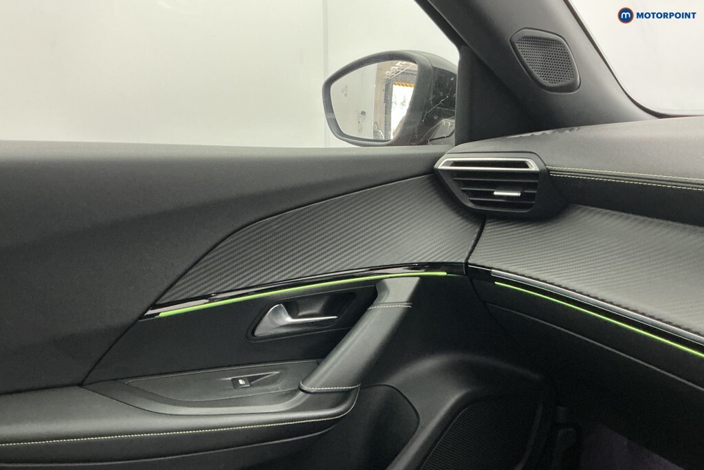 Peugeot 2008 Puretech Ss Active Black #25