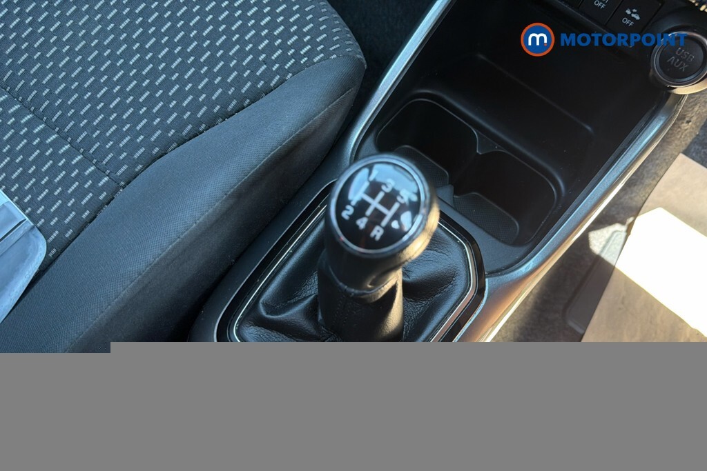 Suzuki Ignis Hatchback #14