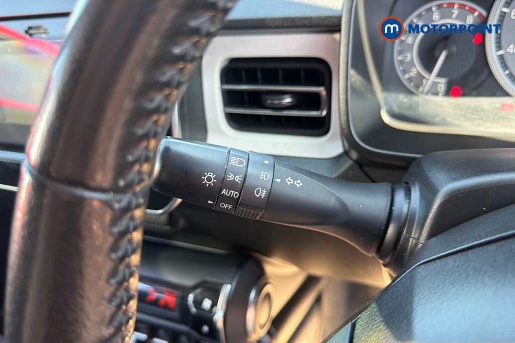 Suzuki Ignis Hatchback #15