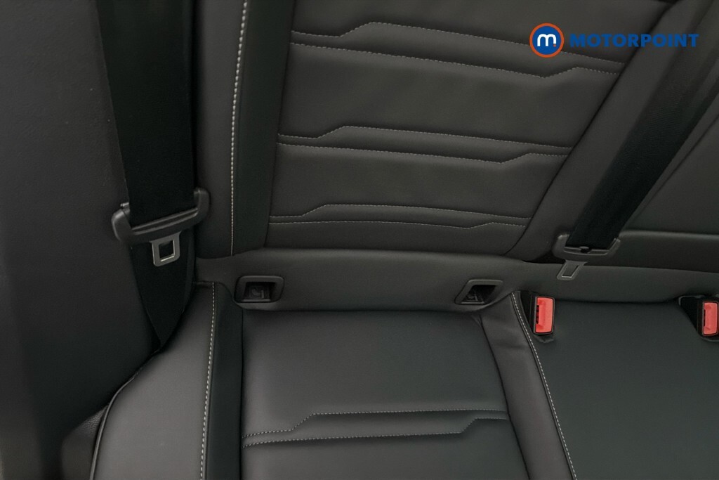 Seat Ateca Seat Ateca 1.0 Se Tech 5Drs Red #31