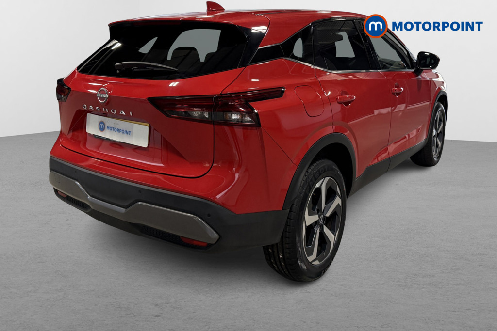Nissan Qashqai 1.3 Dig-t Mh 158 N-connecta Xtronic Red #5