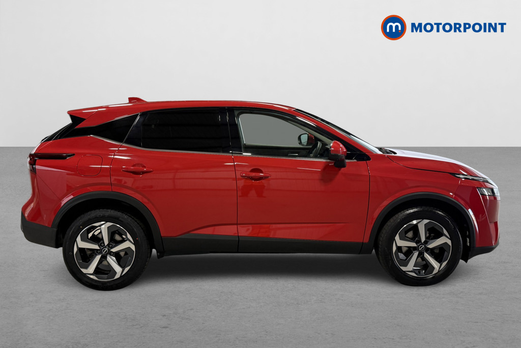 Nissan Qashqai 1.3 Dig-t Mh 158 N-connecta Xtronic Red #6