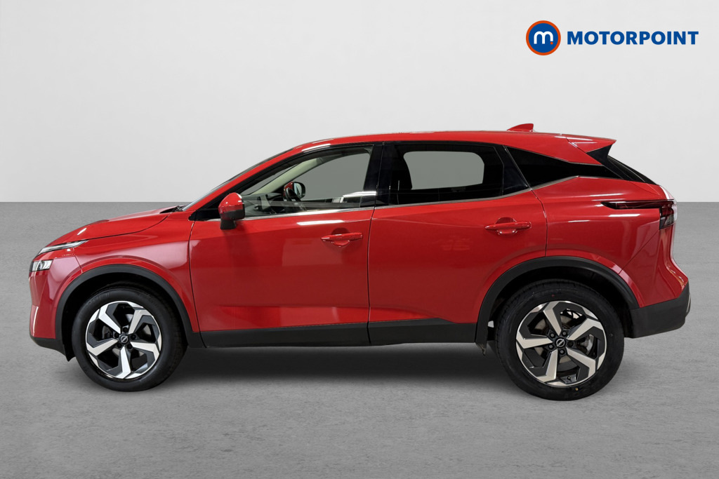 Nissan Qashqai 1.3 Dig-t Mh 158 N-connecta Xtronic CU73VXG Red #4