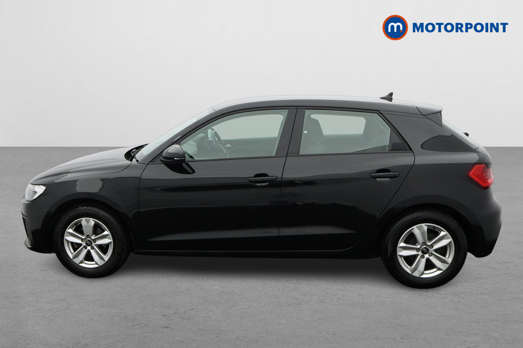 Audi A1 25 Tfsi Technik Black #4