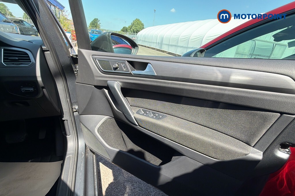 Volkswagen Golf SV Match Silver #16