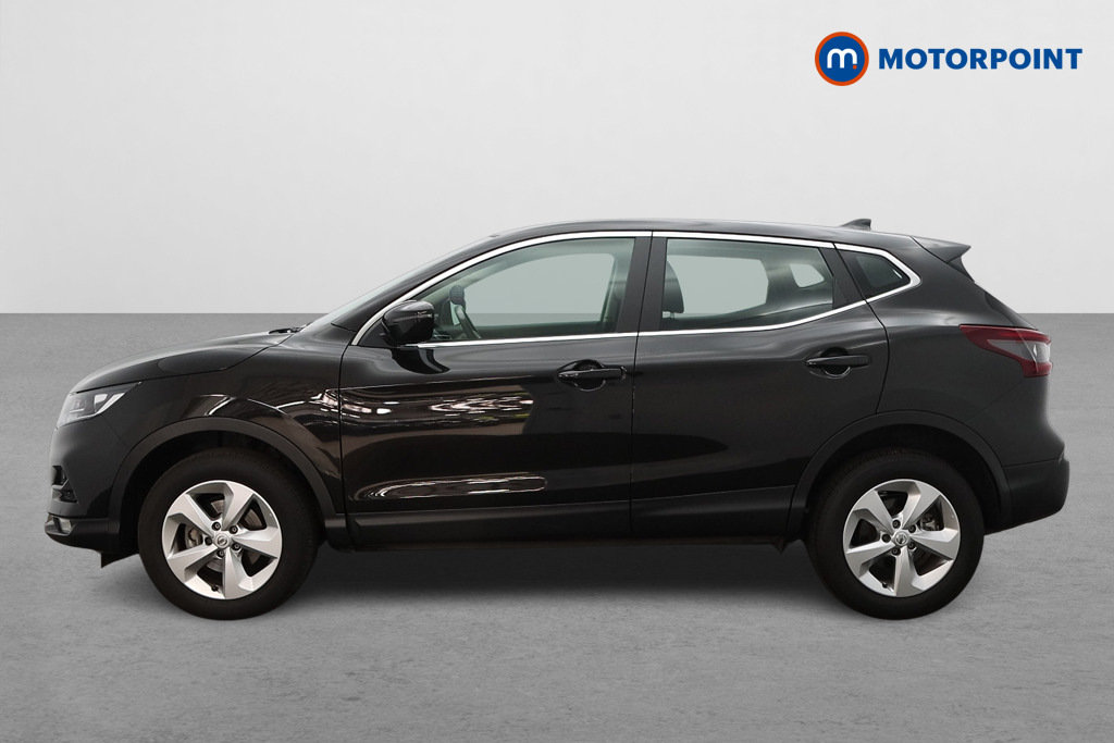 Nissan Qashqai 1.3 Dig-t 160 Acenta Premium Black #4