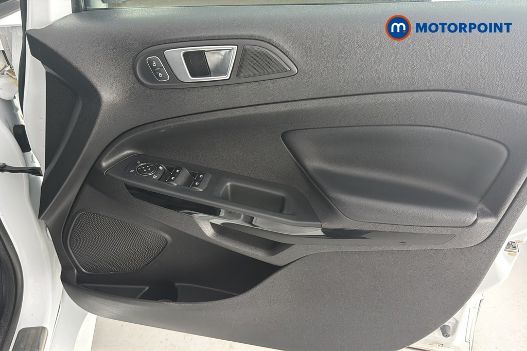 Ford Ecosport Hatchback White #17