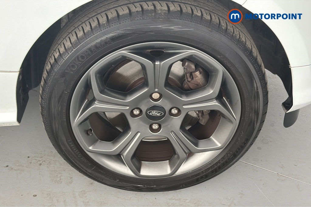 Ford Ecosport Hatchback White #28