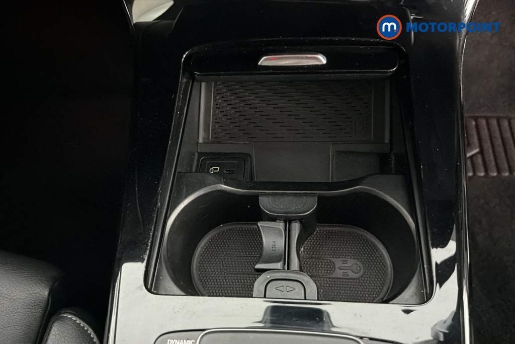 Mercedes-Benz CLA Class White #20