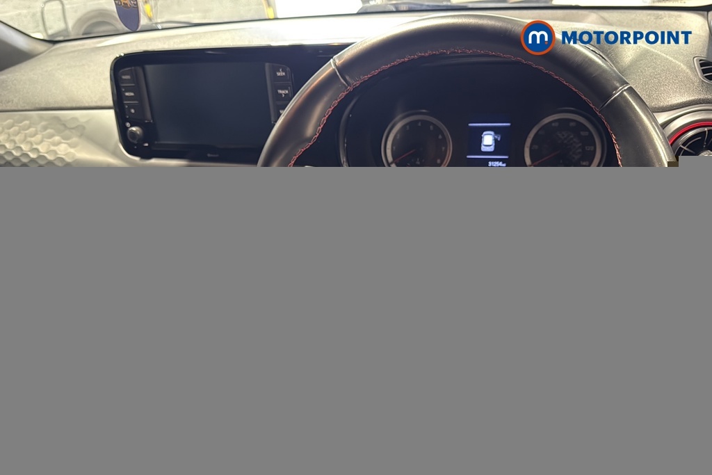 Hyundai I10 Hatchback Green #9