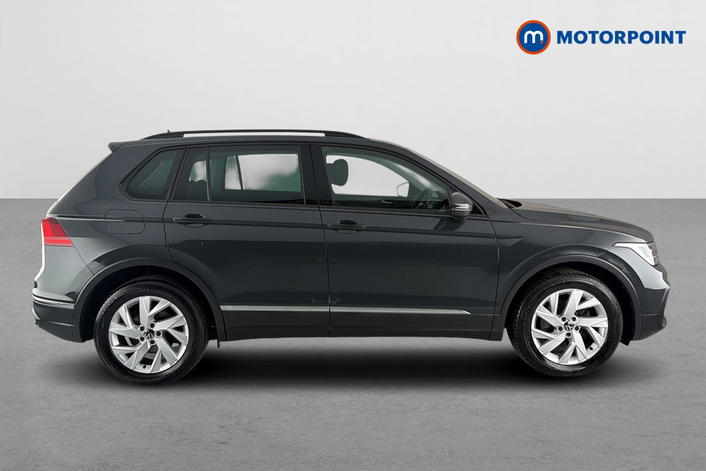 Volkswagen Tiguan 1.5 Tsi 150 Life CA72EXR Grey #4