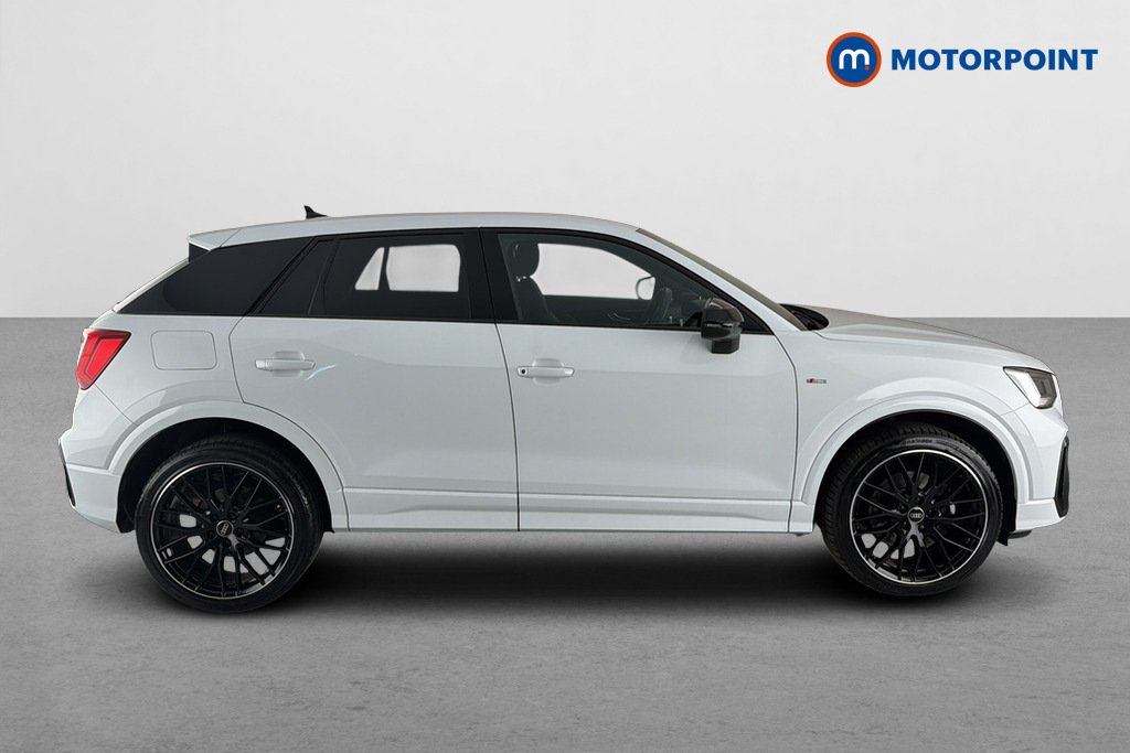 Audi Q2 35 Tfsi Black Edition S Tronic GX23XLK White #4