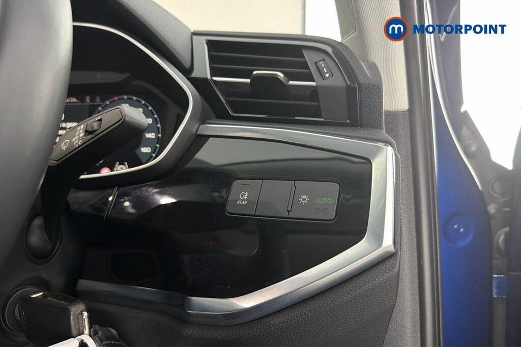 Audi Q3 Black Edition Black #18