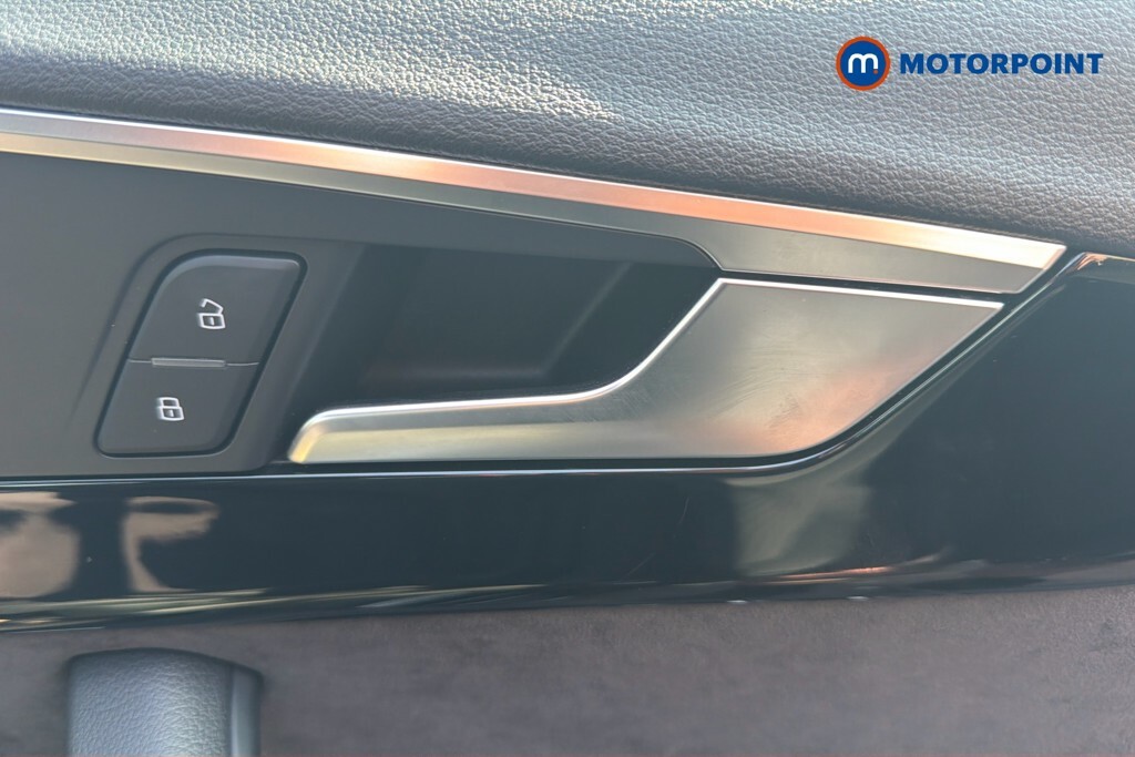 Audi A4 35 Tfsi Black Edition #24