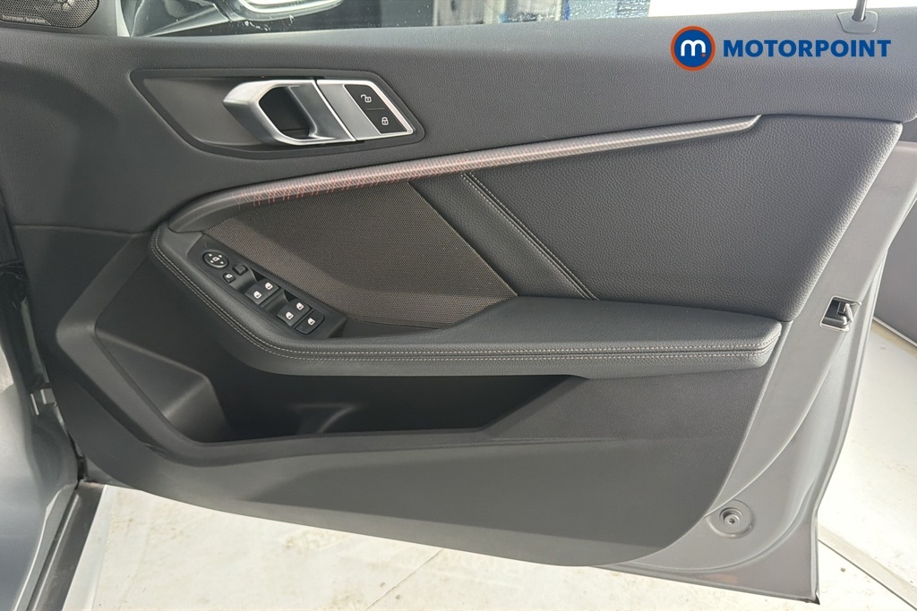 BMW 1 Series 2L Null Black #19