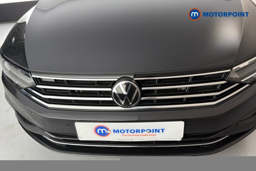 Volkswagen Passat Gte Grey #35
