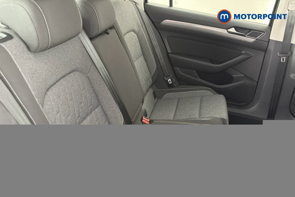 Volkswagen Passat Gte Grey #25