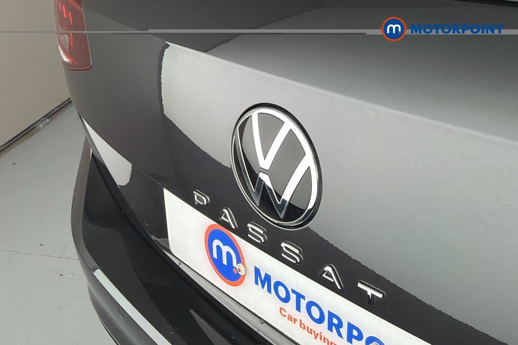 Volkswagen Passat Gte Grey #28