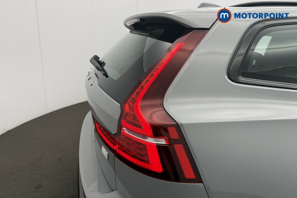 Volvo V60 Plus Dark Black #33
