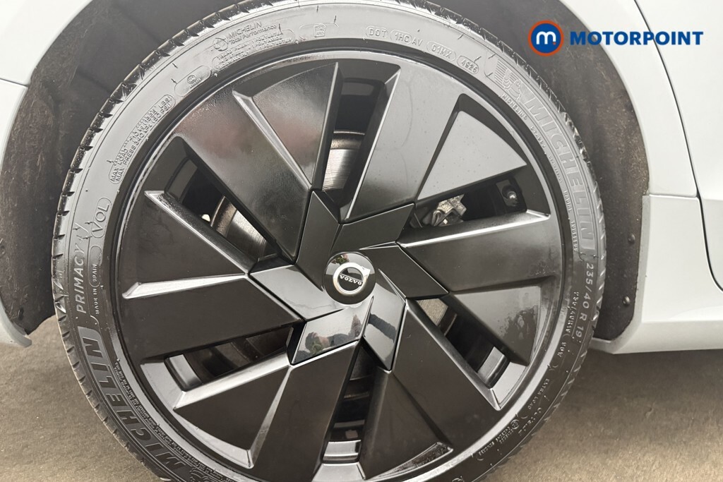 Volvo V60 Plus Dark Black #16