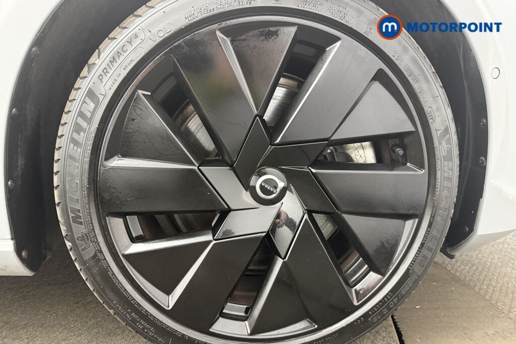 Volvo V60 Plus Dark Black #17