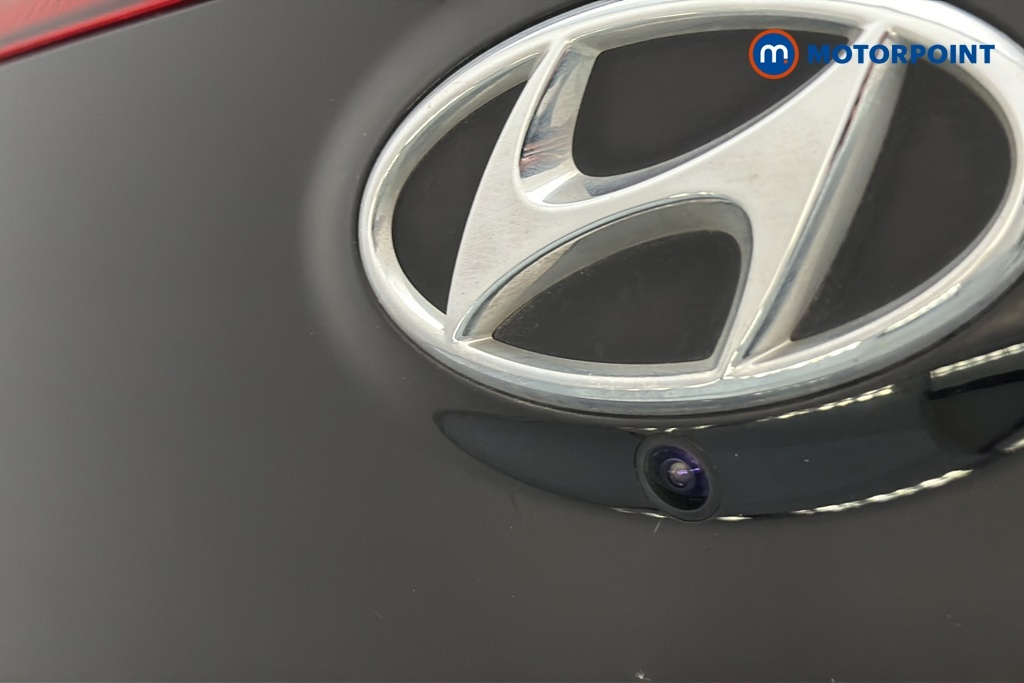 Hyundai Bayon Ultimate White #32