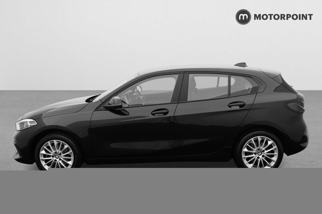 BMW 1 Series 118I 136 Se Step Live Cockpit Pro Black #4