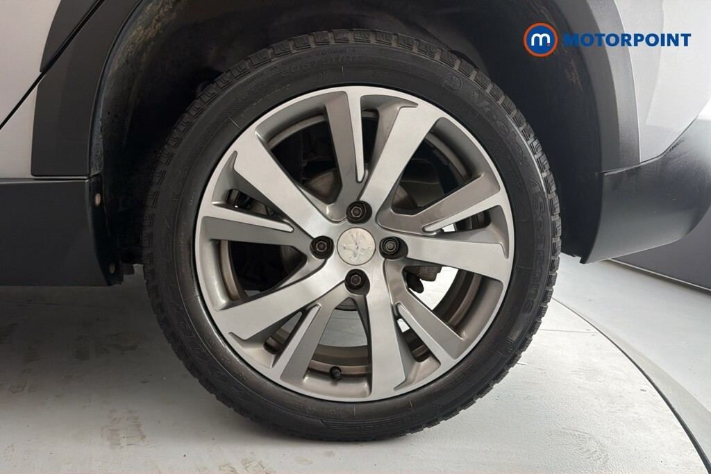 Peugeot 2008 1.2 Puretech Active Black #44