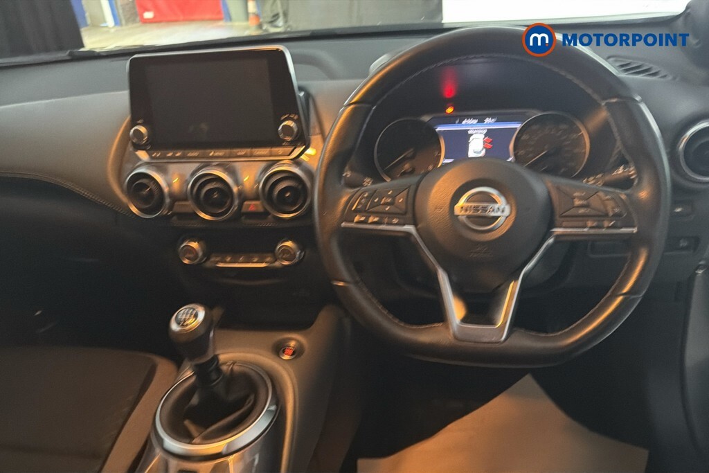 Nissan Juke Tekna Black #10