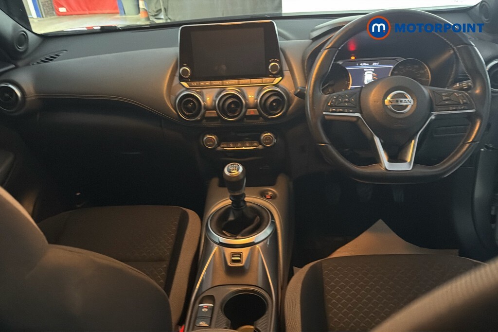 Nissan Juke Tekna Black #9