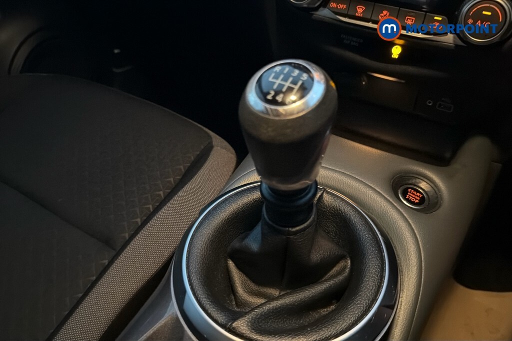 Nissan Juke Tekna Black #14
