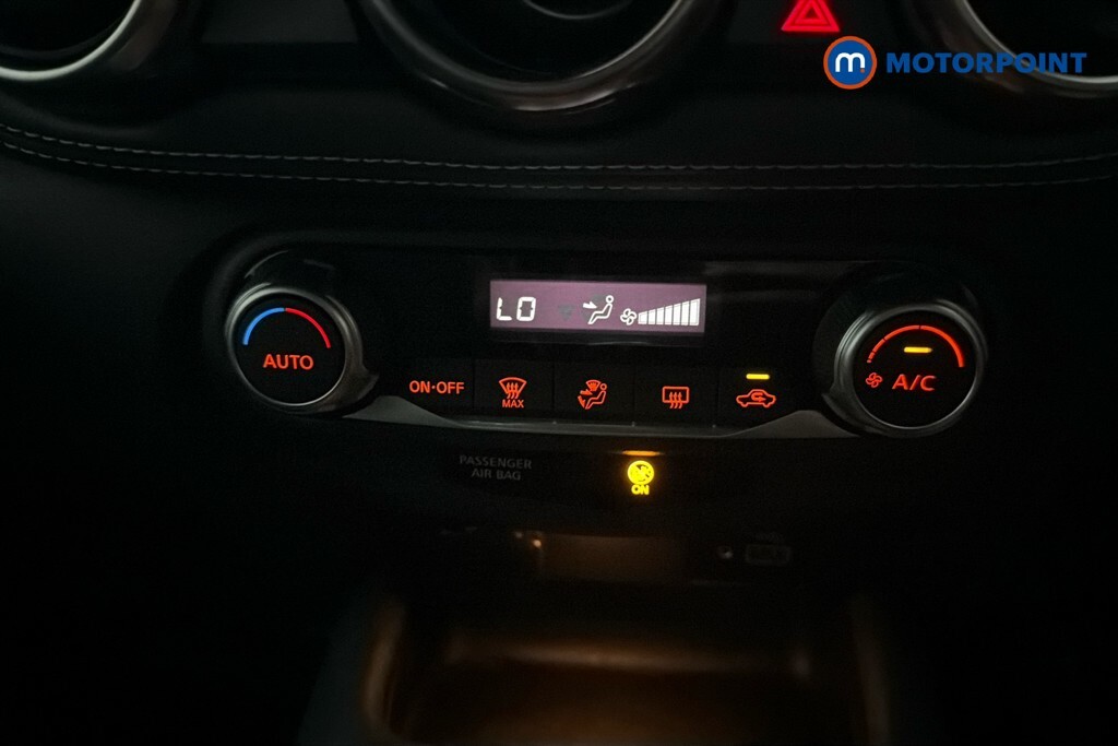 Nissan Juke Tekna Black #13