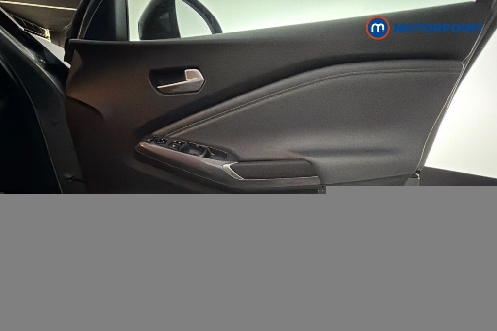 Nissan Juke Tekna Black #16
