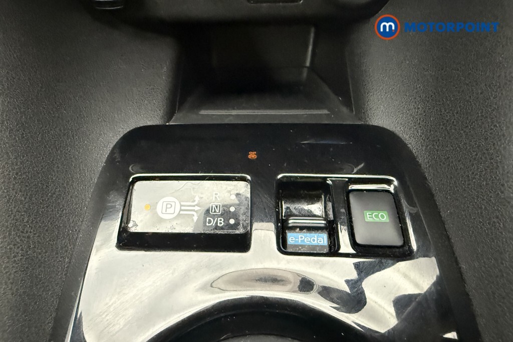 Nissan Leaf Hat E N-connecta 62Kw Grey #18