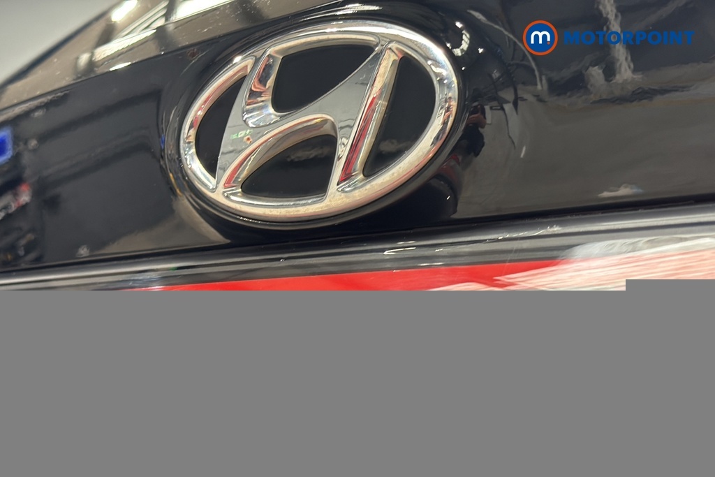 Hyundai I20 Hatchback White #26