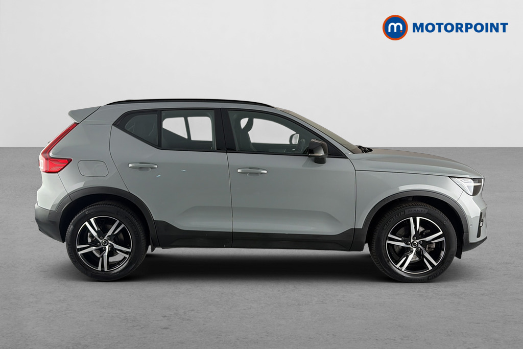 Volvo XC40 2.0 B3p Plus Dark Grey #4