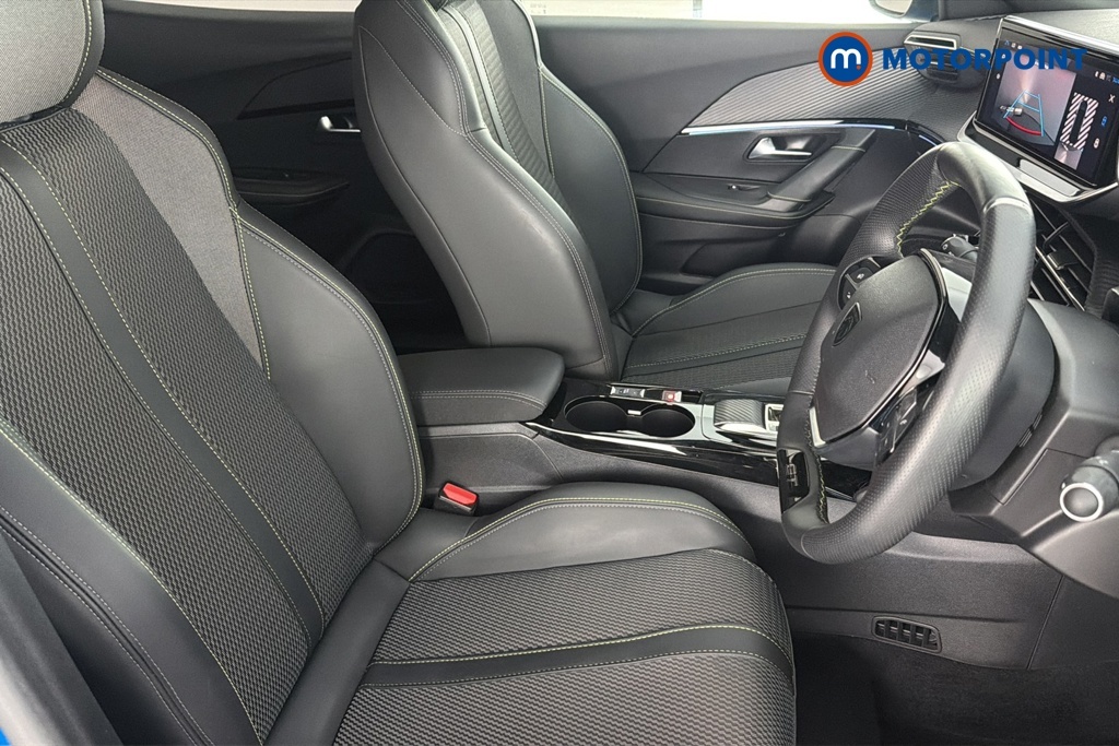 Peugeot e-2008 Allure White #24