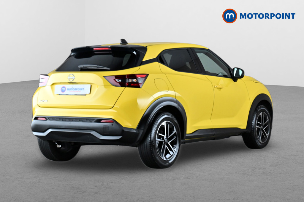 Nissan Juke Hatchback Black #7