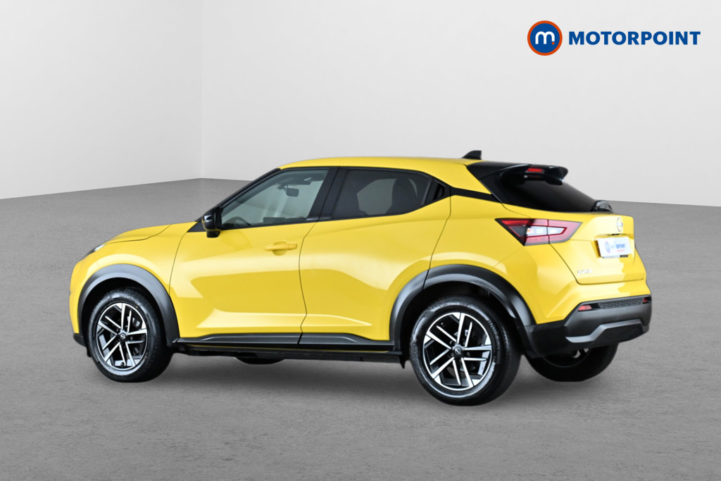 Nissan Juke Hatchback Black #5