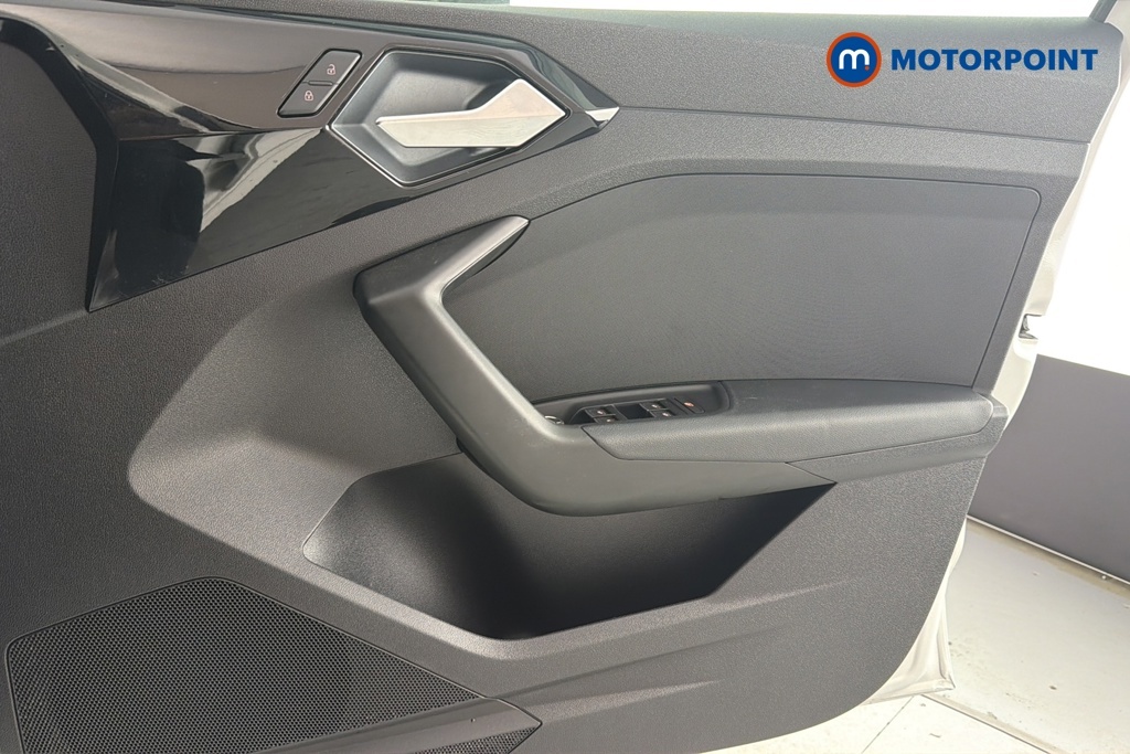 Audi A1 25 Tfsi Black Edition Silver #20