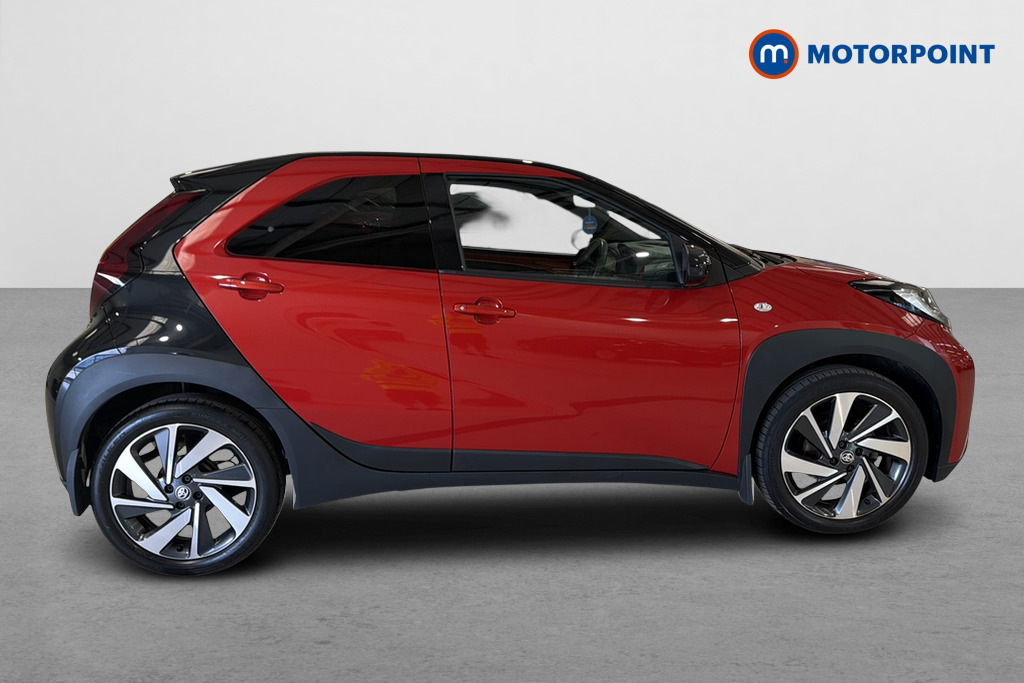 Toyota Aygo X 1.0 Vvt-i Edge CV23MHX Red #4