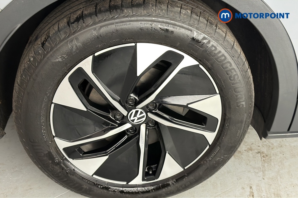 Volkswagen ID.4 Suv White #41
